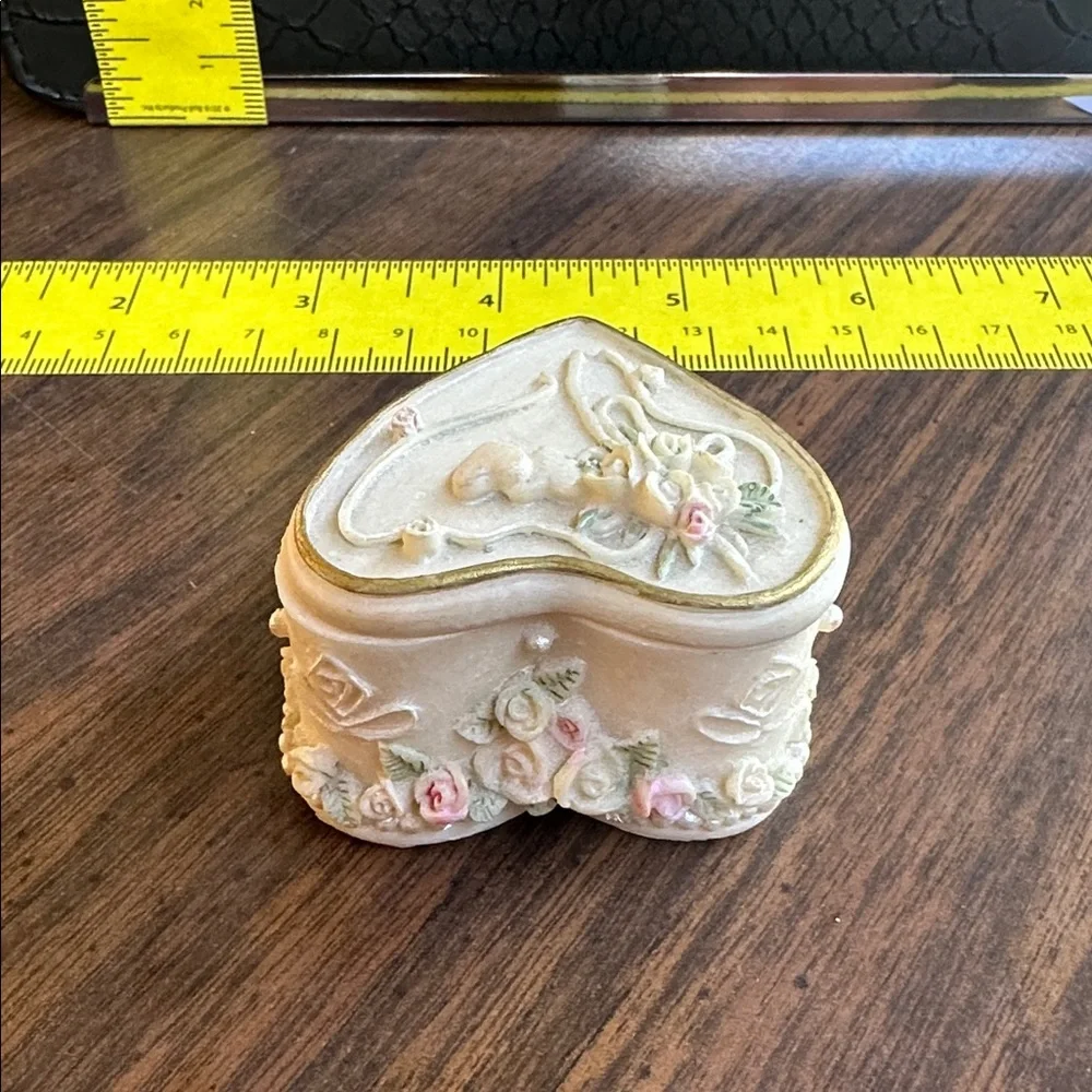 Heart-Shaped Floral Trinket Box with Roses and Ribbons. Very small 2x2x1